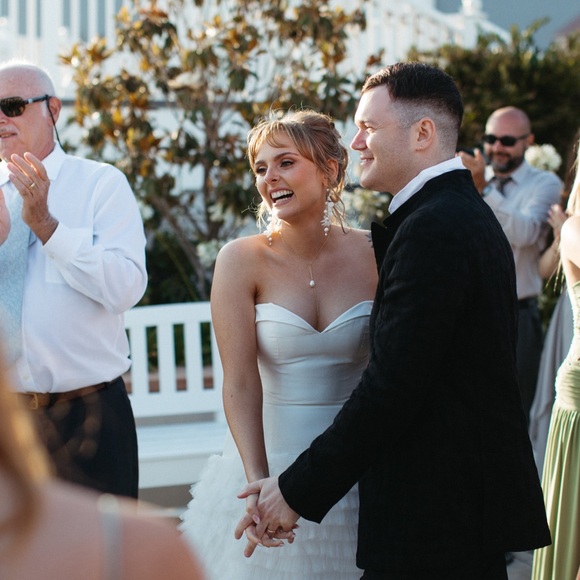 Meet your Posher, Amanda - Picture 3 of 7